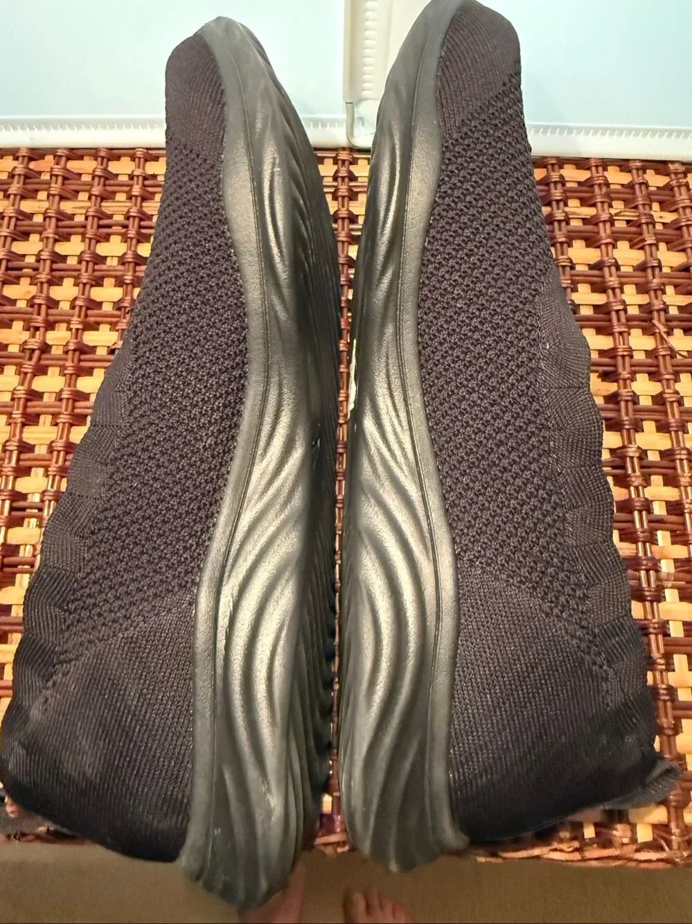 Skechers Stretch Fit Plush Memory Foam Slip On Sz. 11 Black style #137045